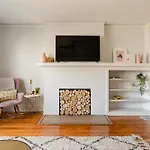 Stay Portland Collection - Sunnyside Wonderland- Coffee Shops, Bars & Parks