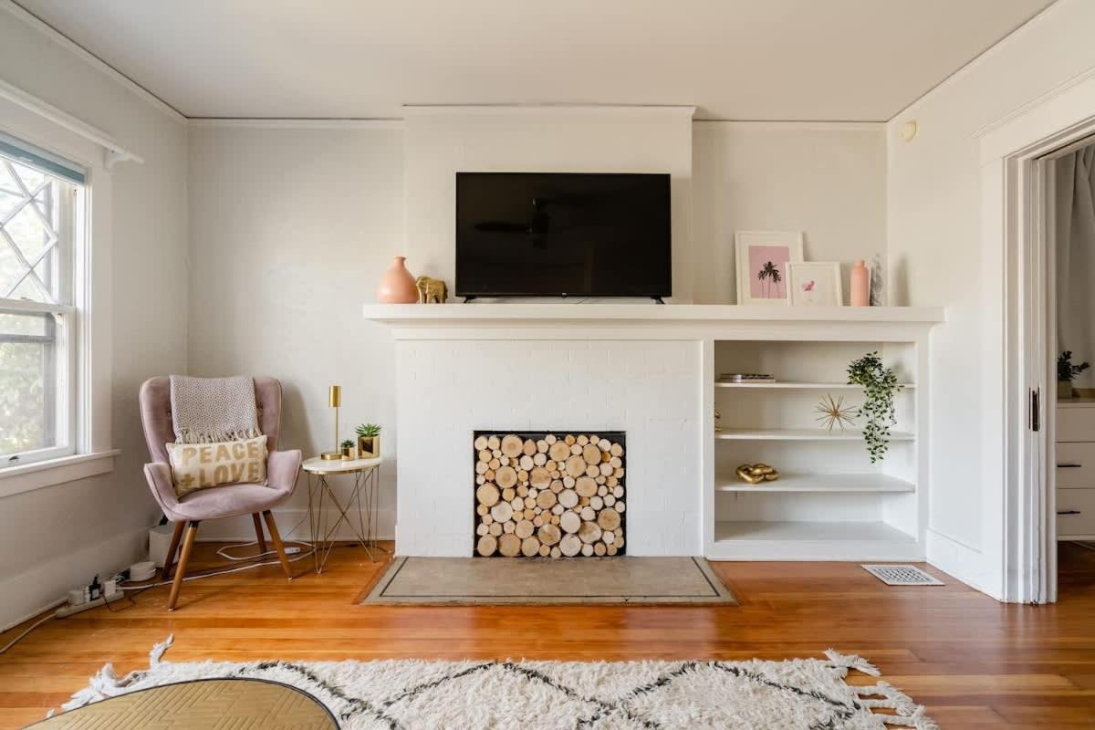 Apartment Collection - Sunnyside Wonderland- Coffee Shops, Bars & Parks *